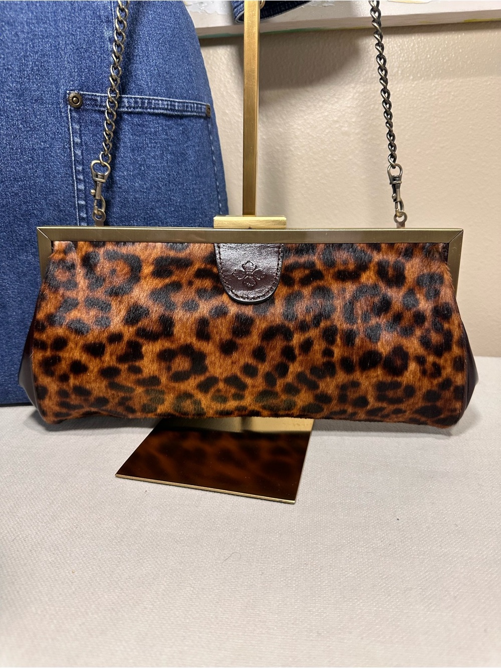 Patricia Nash Athena Clutch / Leopard print faux hair. - Picture 7 of 10